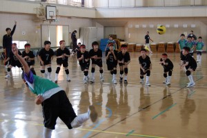 中新田 vs 月越