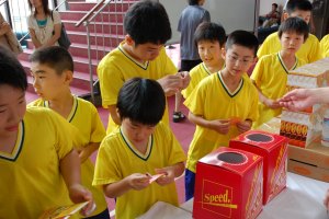 スポンサーによる抽選会